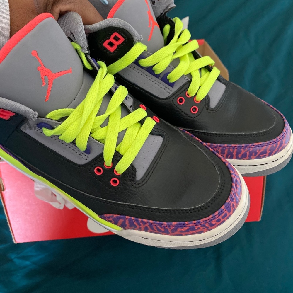 Black Atomic Red Volt Size 6